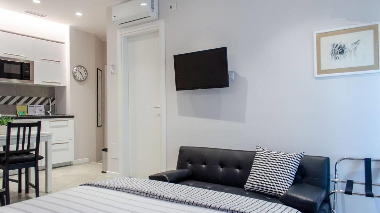 Interno 1 Ciampino Roma Luxury Apartment Con Balcone Exterior foto